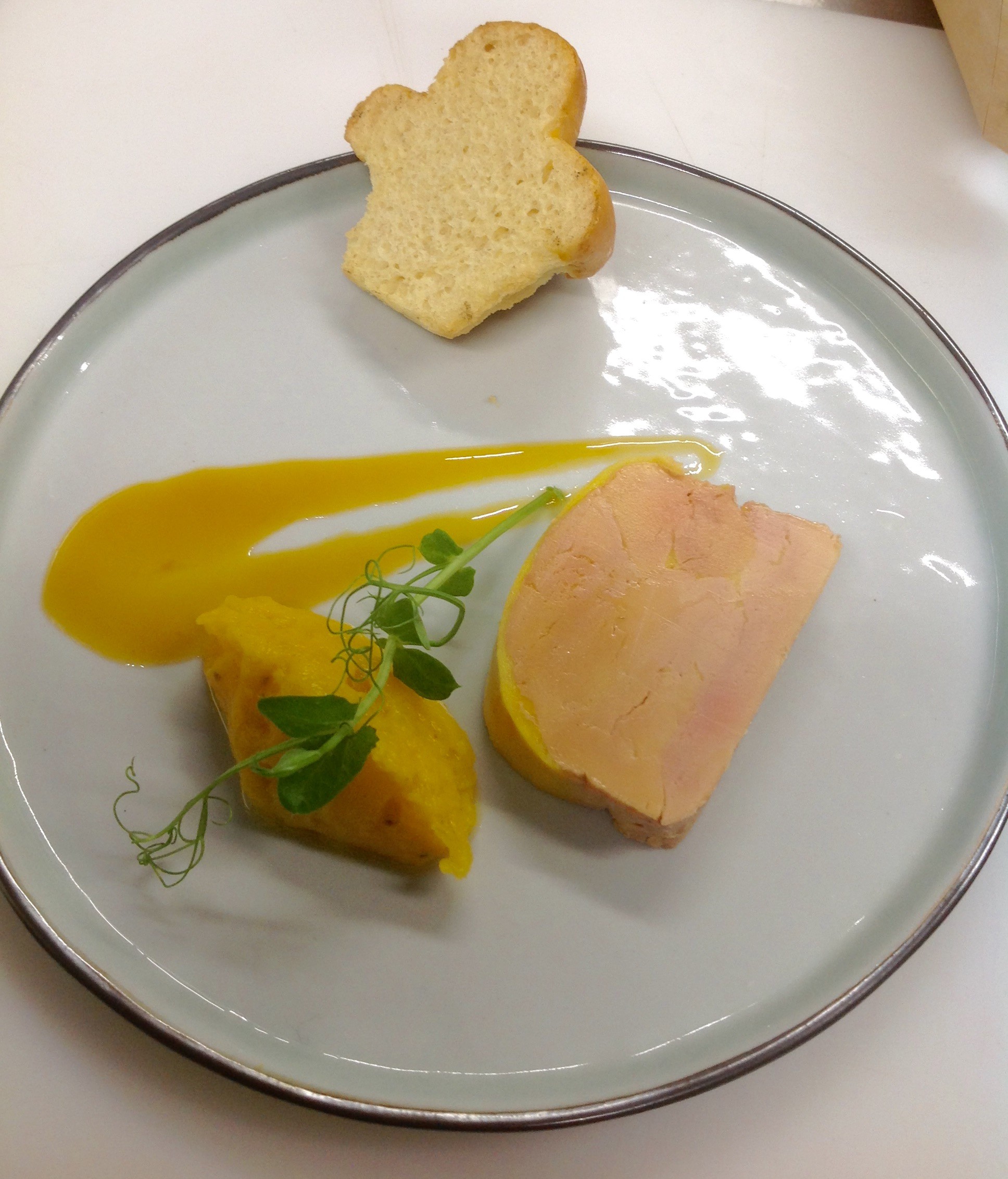 Foie gras de canard mi-cuit et son chutney