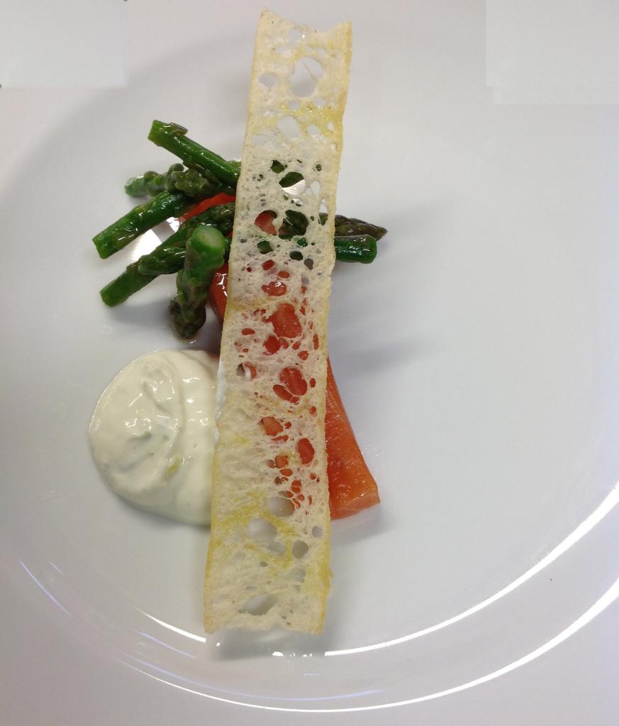 saumon et crème acidulé
